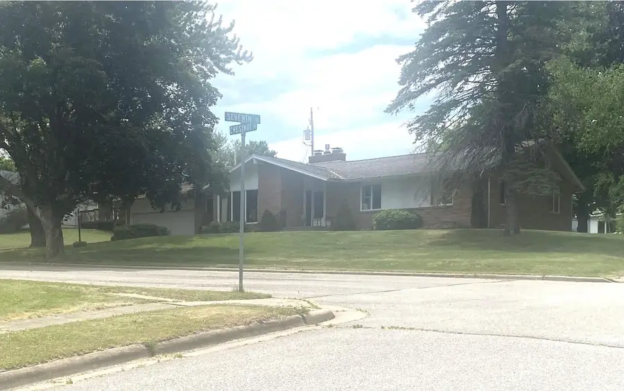 801 CHESTNUT STREET, Marathon, WI 54448 - #3