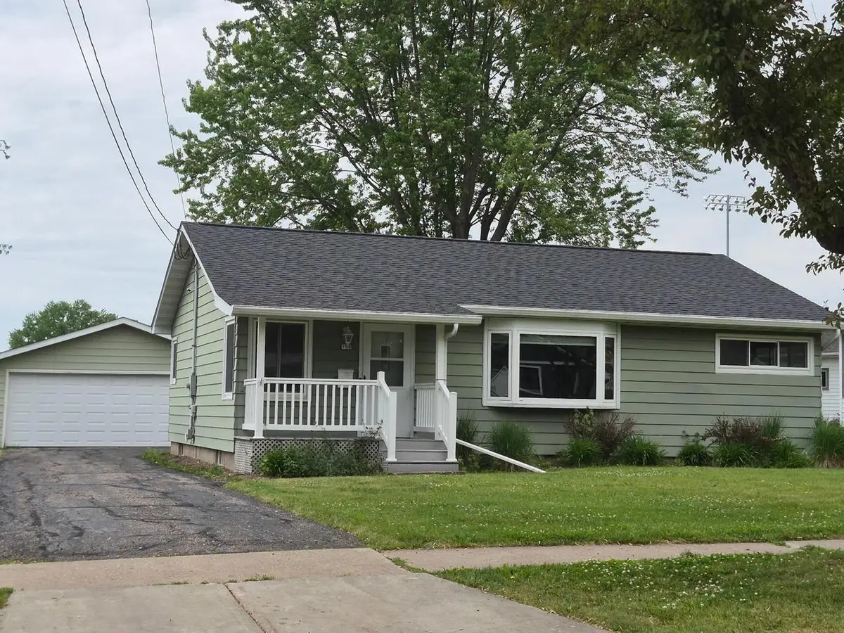 708 S FELKER AVENUE, Marshfield, WI 54449 - #1