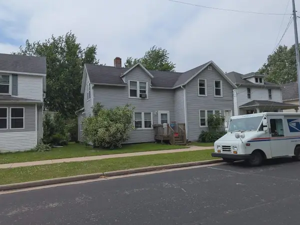202 W ARNOLD STREET, Marshfield, WI 54449