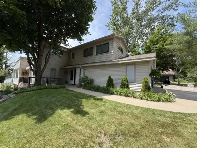 2740 SUNSET BOULEVARD, Stevens Point, WI 54481 - #2