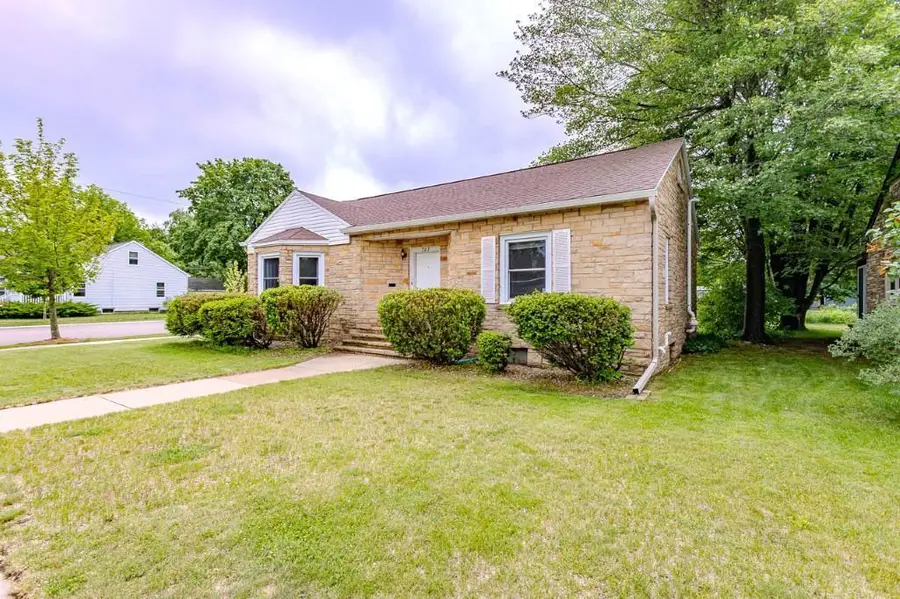 703 KENT STREET, Wausau, WI 54403 - #3