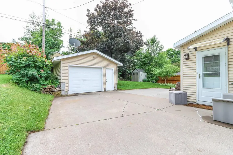 807 NINA AVENUE, Wausau, WI 54403 - #3