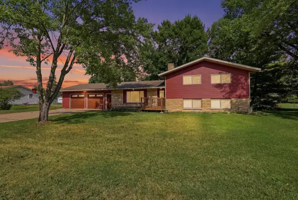 1917 COUNTRY CLUB DRIVE, Stevens Point, WI 54481