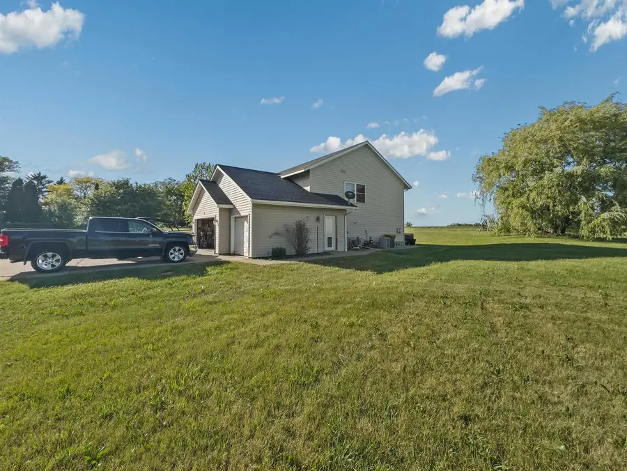295 JOHNSON PARKWAY, Hammond, WI 54015 - #2