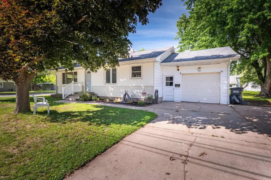 211 POPLAR STREET, Wisconsin Rapids, WI 54494 - #2