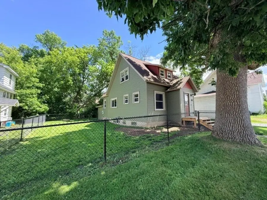 103 HENDRICKS STREET, Merrill, WI 54452 - #3