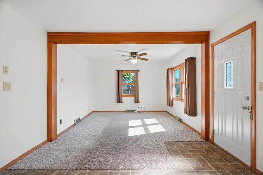 400 N VINE AVENUE, Marshfield, WI 54449 - #2