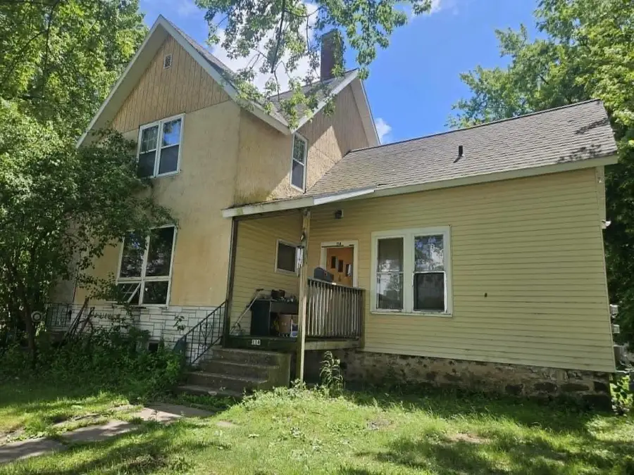 114 E 9TH STREET, Marshfield, WI 54449 - #2