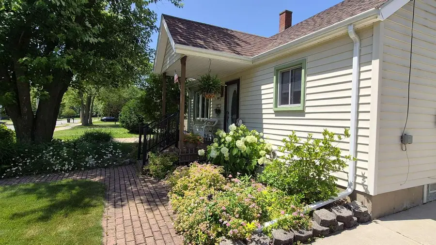 1011 W PARK STREET, Marshfield, WI 54449 - #3