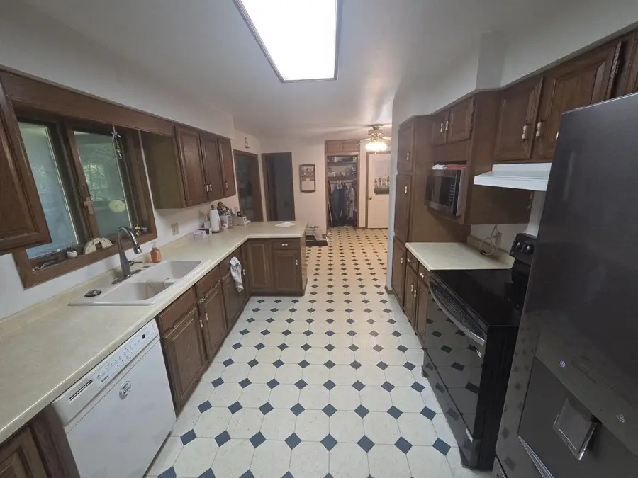 4221 WOODHAVEN LANE, Wisconsin Rapids, WI 54494 - #2