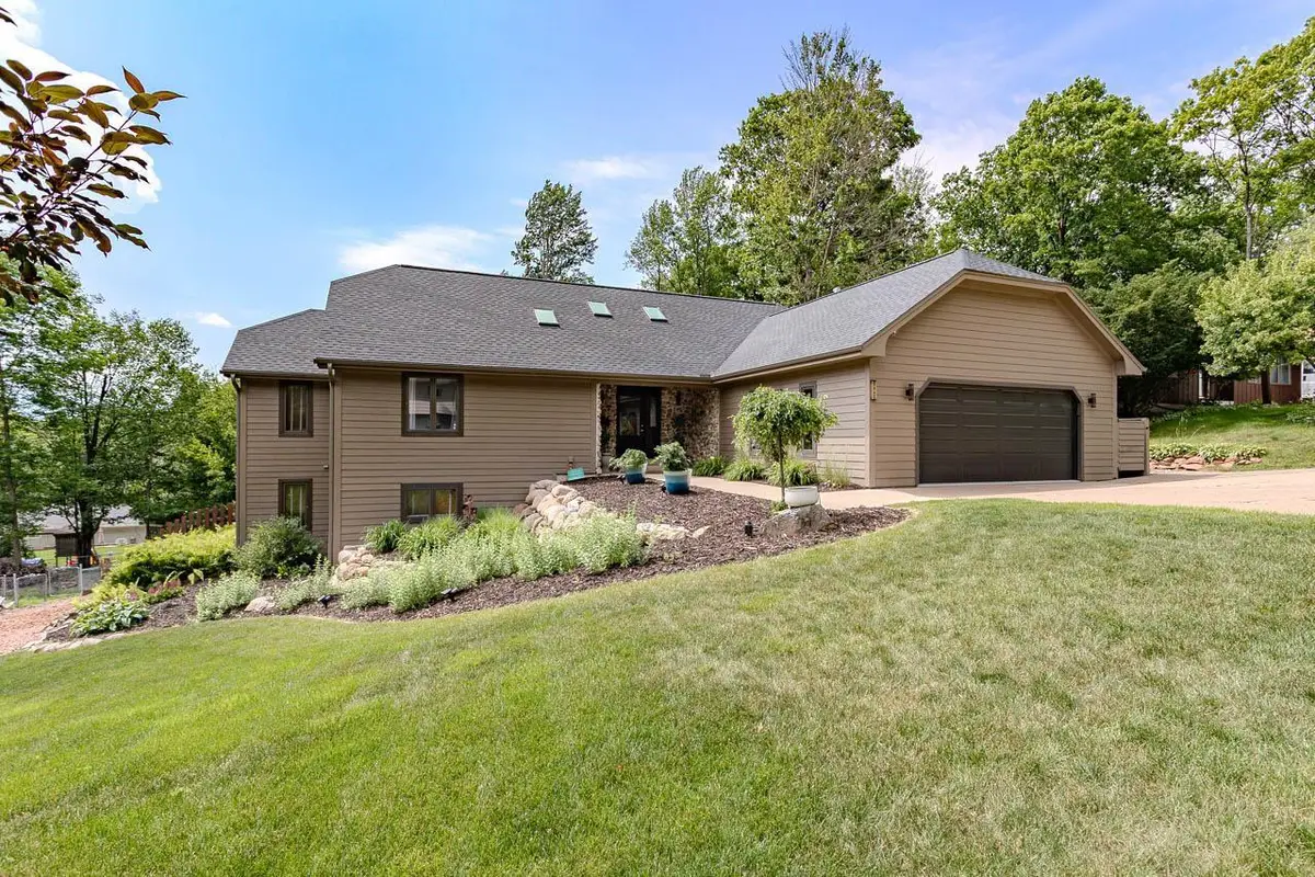 3942 HILLSIDE LANE, Wausau, WI 54403 - #1