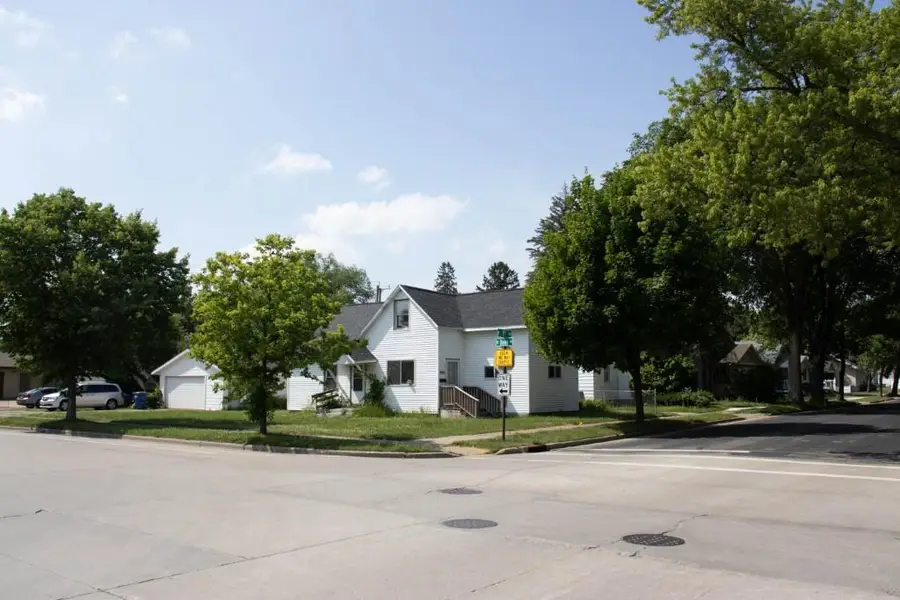 1002 N 1ST AVENUE, Wausau, WI 54401 - #3