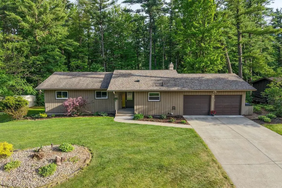 520 BRENTWOOD DRIVE, Wisconsin Rapids, WI 54494 - #2
