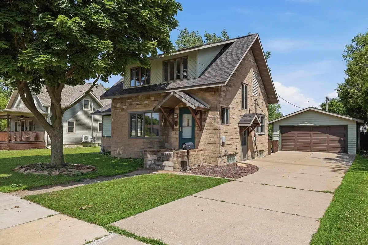321 10TH STREET SOUTH, Wisconsin Rapids, WI 54494 - #1