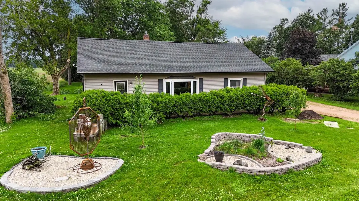 4512 COUNTY ROAD J, Stevens Point, WI 54482 - #1