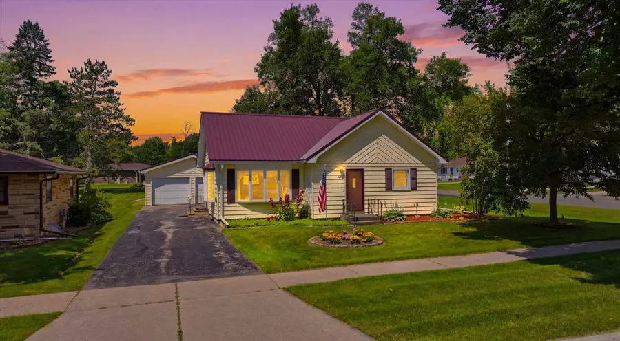 1500 S LOCUST AVENUE, Marshfield, WI 54449 - #3