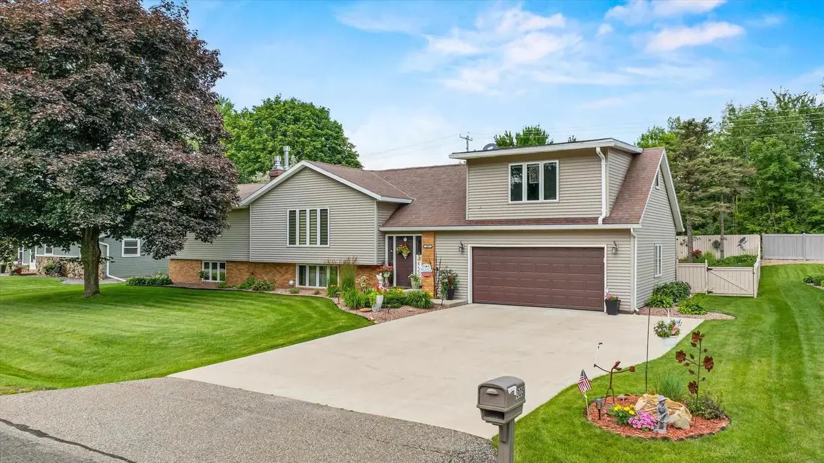 305 MARATHON STREET, Marshfield, WI 54449 - #1