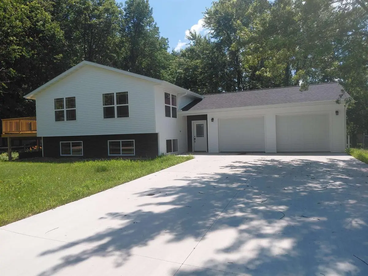 701 MUNES STREET, Athens, WI 54411 - #1