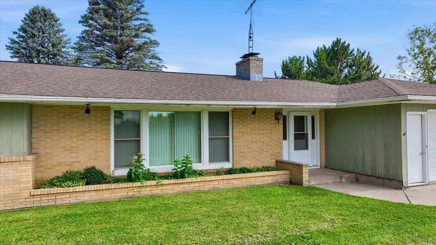 1412 N OAK AVENUE, Marshfield, WI 54449 - #2
