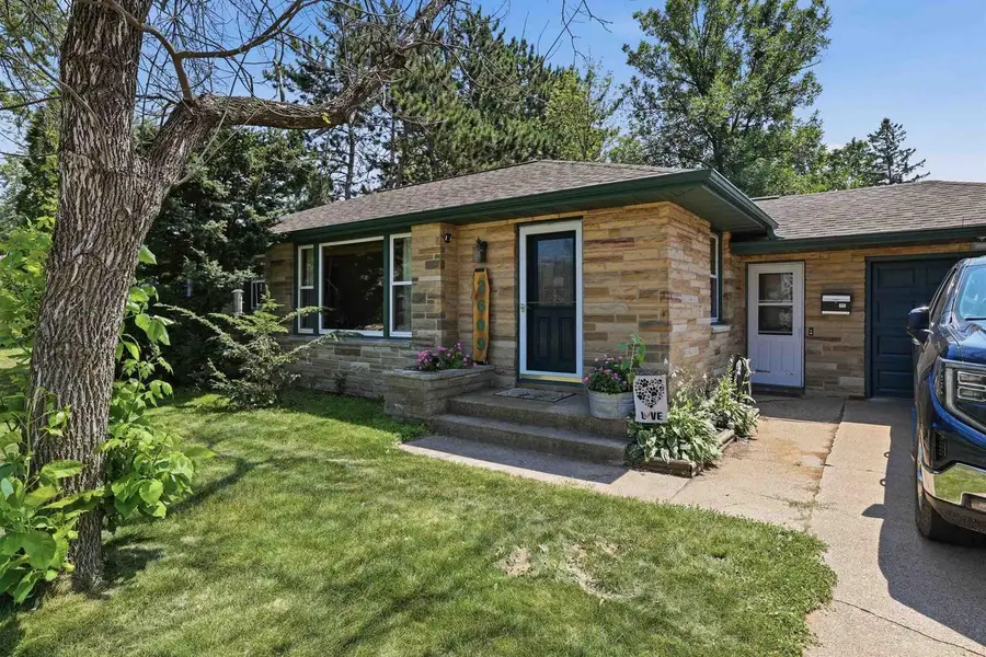 2609 STANLEY STREET, Stevens Point, WI 54481 - #2