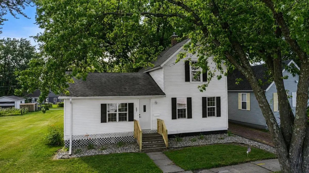 607 N MAPLE AVENUE, Marshfield, WI 54449 - #1