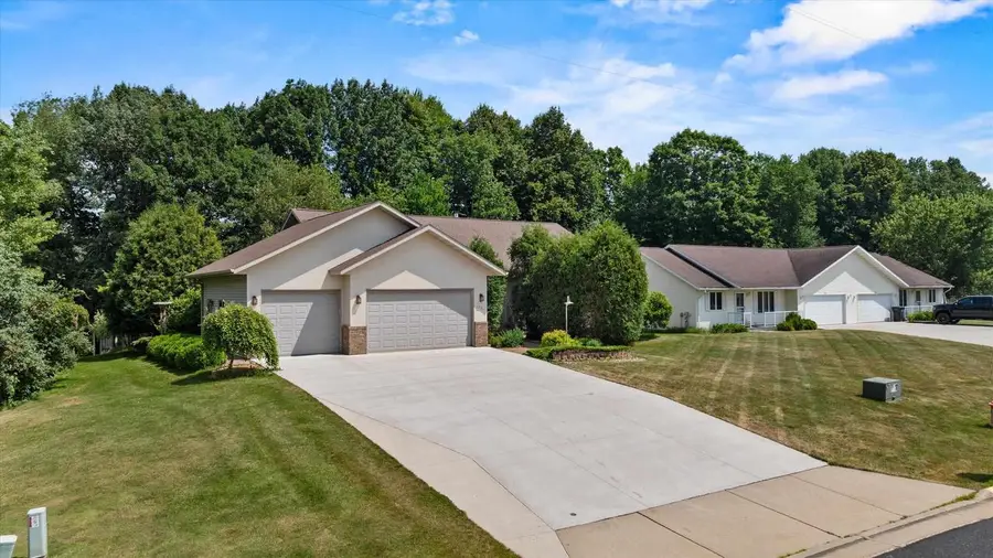 1201 W 11TH STREET, Marshfield, WI 54449 - #2