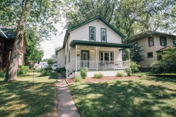 907 S VINE AVENUE, Marshfield, WI 54449