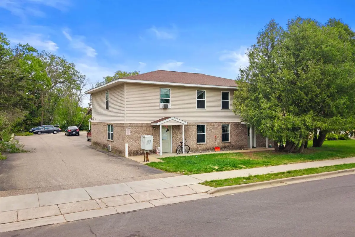 725 PRENTICE STREET, Stevens Point, WI 54481 - #1