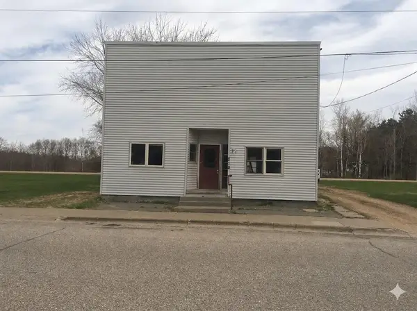 220 CLARK STREET, Hatley, WI 54440