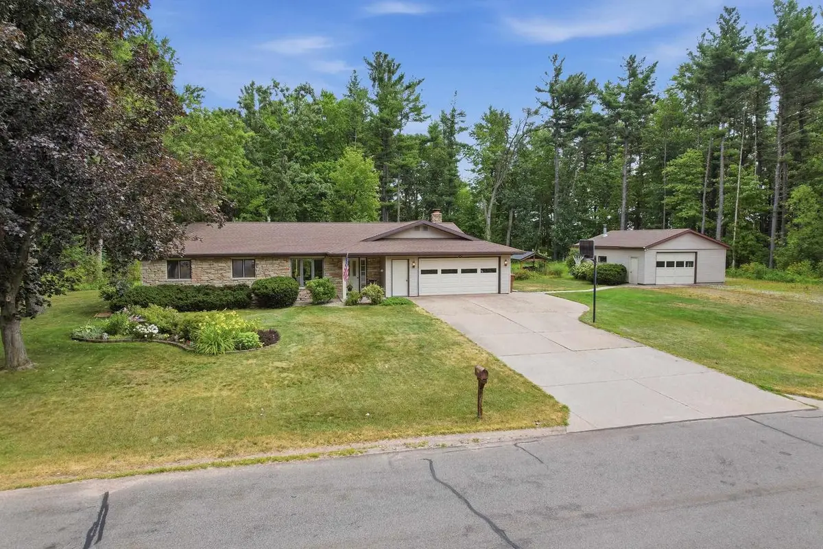 3301 HOWARD AVENUE, Stevens Point, WI 54481 - #1