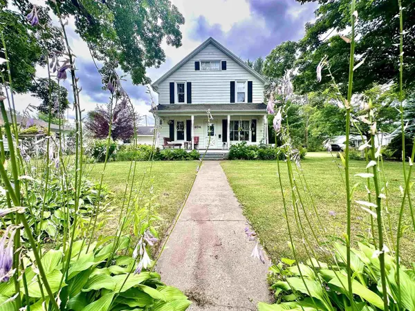 404 BRUCE STREET, New London, WI 54961