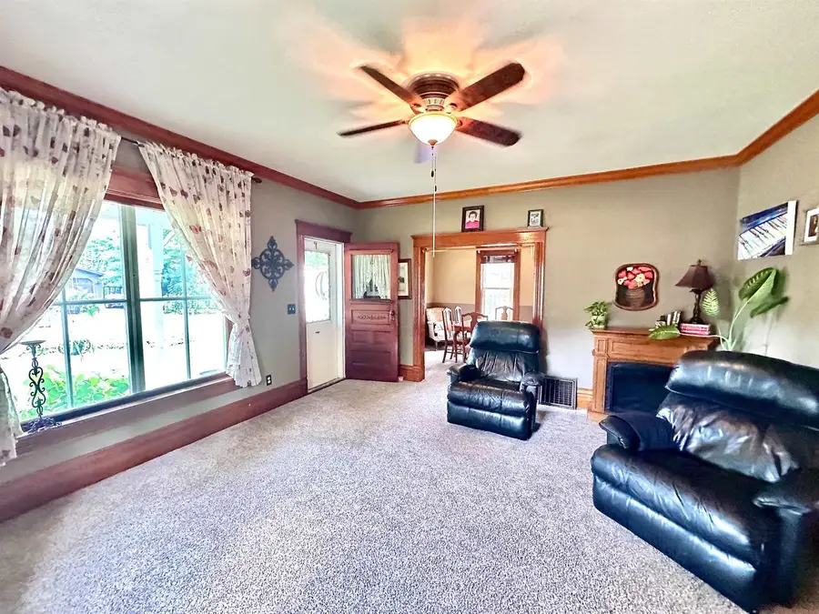 404 BRUCE STREET, New London, WI 54961 - #3