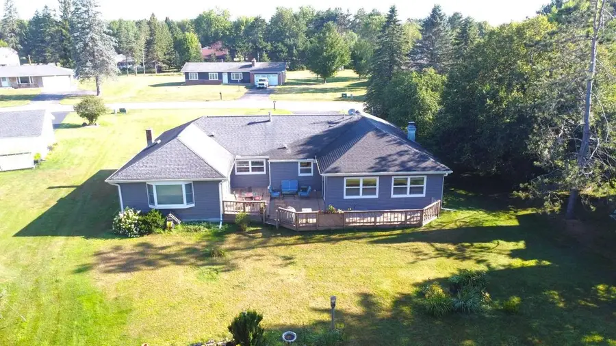 615 OMEGA CIRCLE, Antigo, WI 54409 - #2
