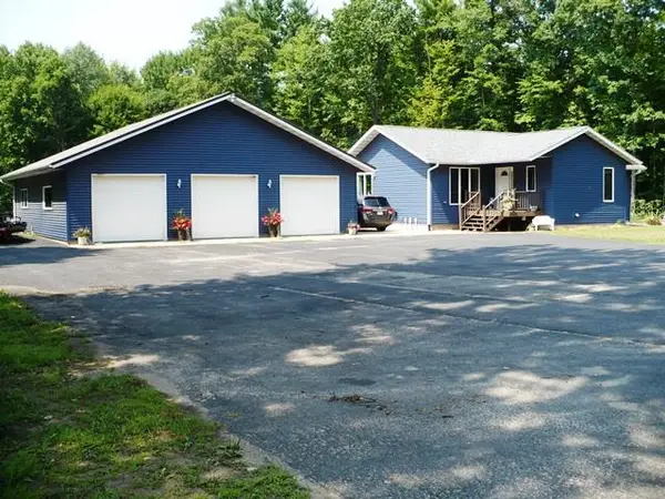 N11453 WILDERNESS AVENUE, Thorp, WI 54771