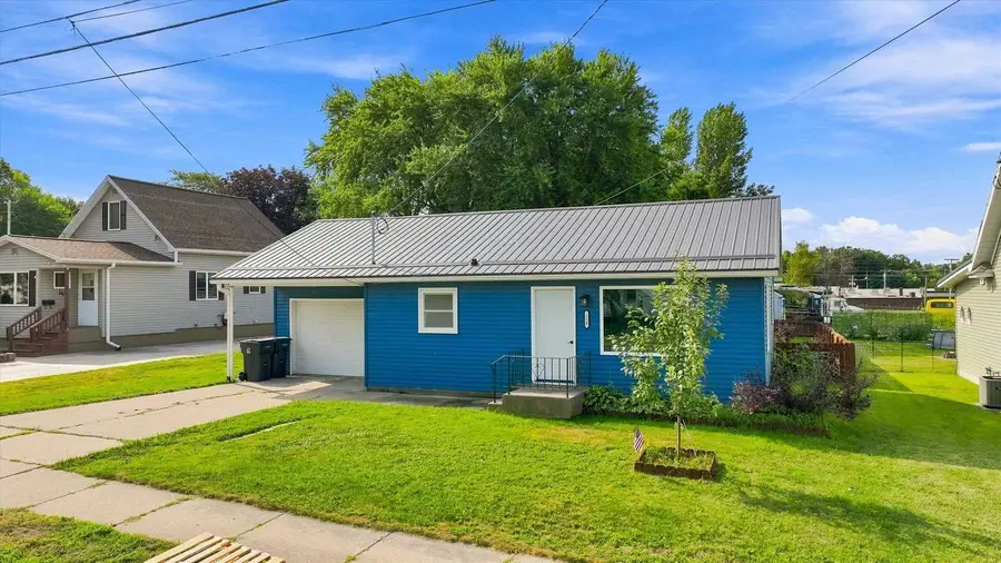 112 E 17TH STREET, Marshfield, WI 54449 - #3