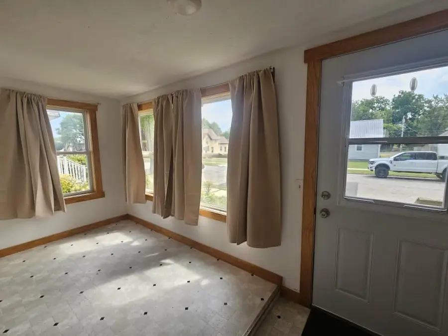 304 N MAPLE AVENUE, Marshfield, WI 54449 - #3