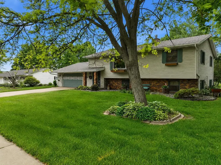 1019 W UPHAM STREET, Marshfield, WI 54449 - #3