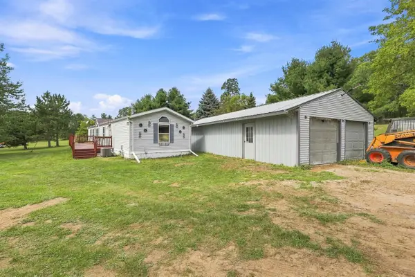 N485 EAST ROAD, Waupaca, WI 54981