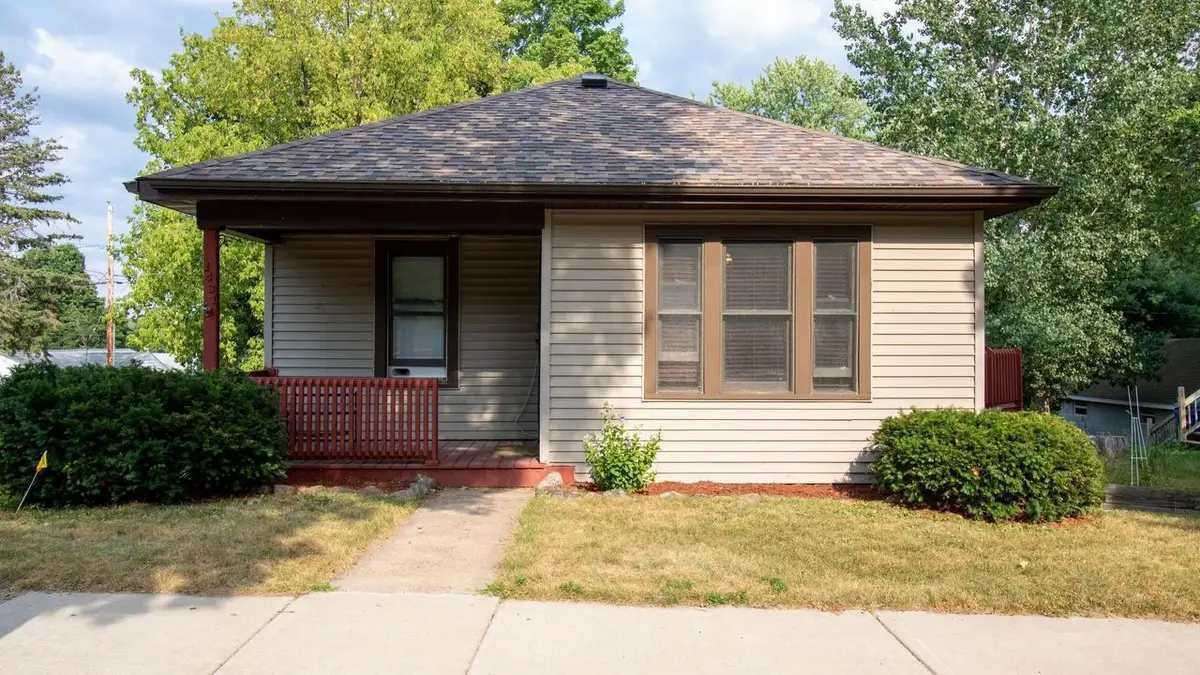 1431 N 1ST AVENUE, Wausau, WI 54401 - #1