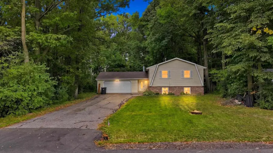 1007 W KALSCHED STREET, Marshfield, WI 54449 - #2