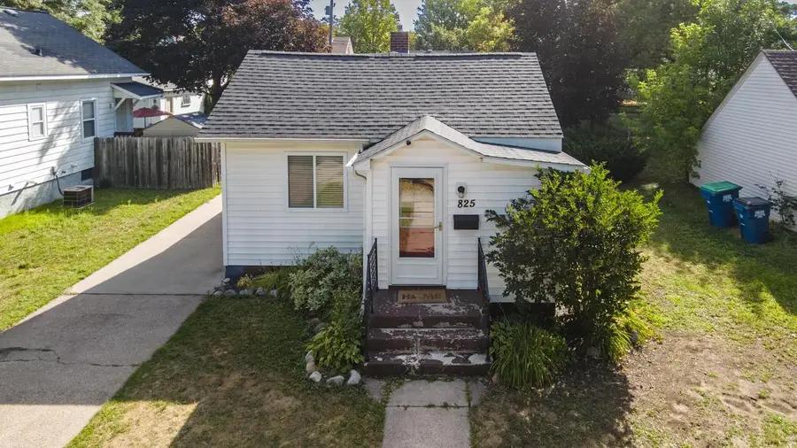 825 S 11TH AVENUE, Wausau, WI 54401 - #2