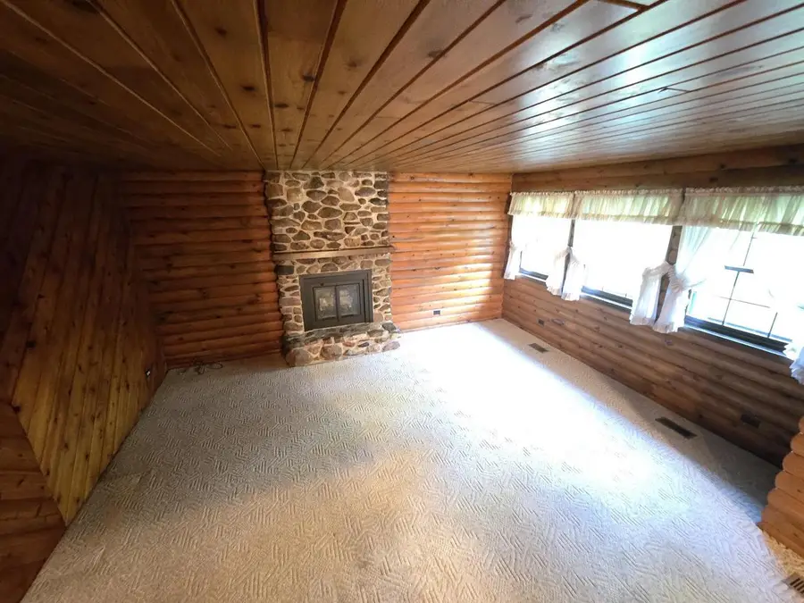 8531 LAKE ROAD, Wisconsin Rapids, WI 54494 - #2