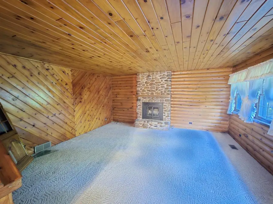 8531 LAKE ROAD, Wisconsin Rapids, WI 54494 - #3