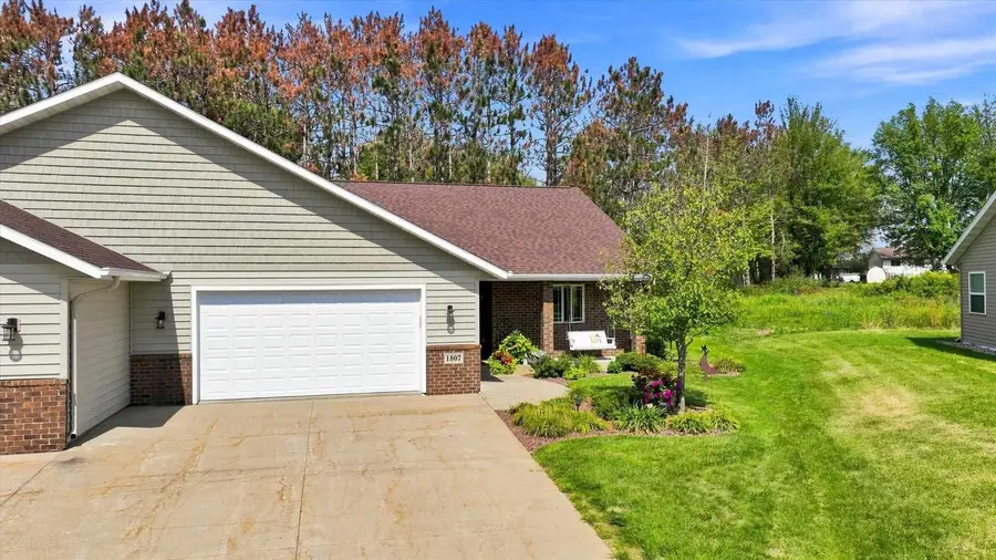 1807 SAVANNAH CIRCLE, Marshfield, WI 54449 - #2