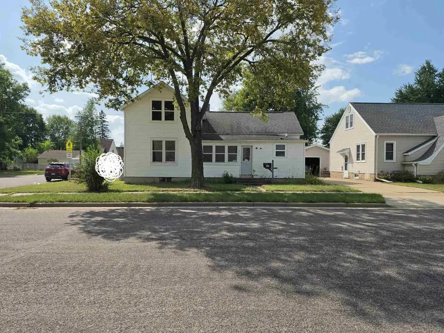 211 12TH STREET NORTH, Wisconsin Rapids, WI 54494 - #2