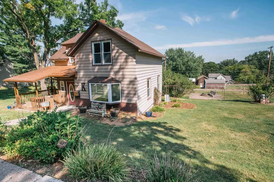 411 E 5TH STREET, Neillsville, WI 54456 - #3