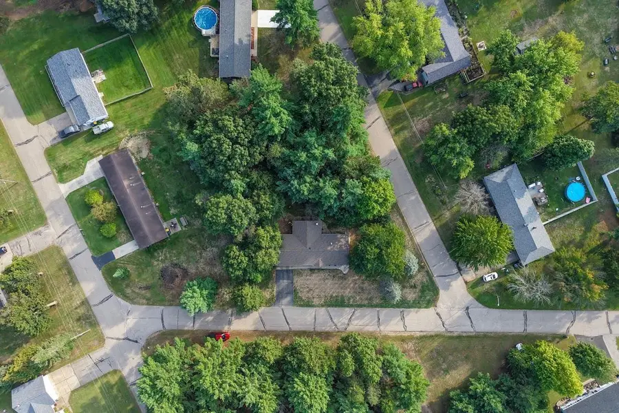 4910 GROVE AVENUE, Wisconsin Rapids, WI 54494 - #2