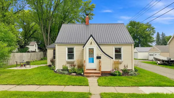 207 E EDISON STREET, Marshfield, WI 54449