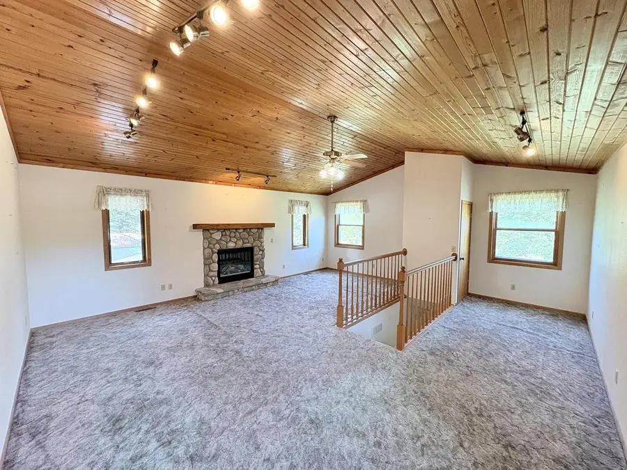 4555 LYNN HILL ROAD, Nekoosa, WI 54457 - #2