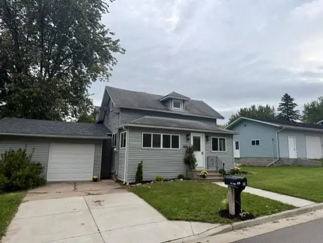 302 W MILLER STREET, Greenwood, WI 54437 - #2